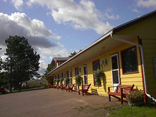 Pines Motel Rusticoville 外观 照片
